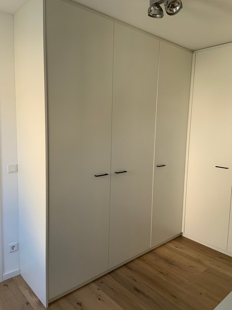 KREATIV | HOLZ | DESIGN in Bindlach - Ankleide Schlafzimmer Kleiderschrank weiß modern